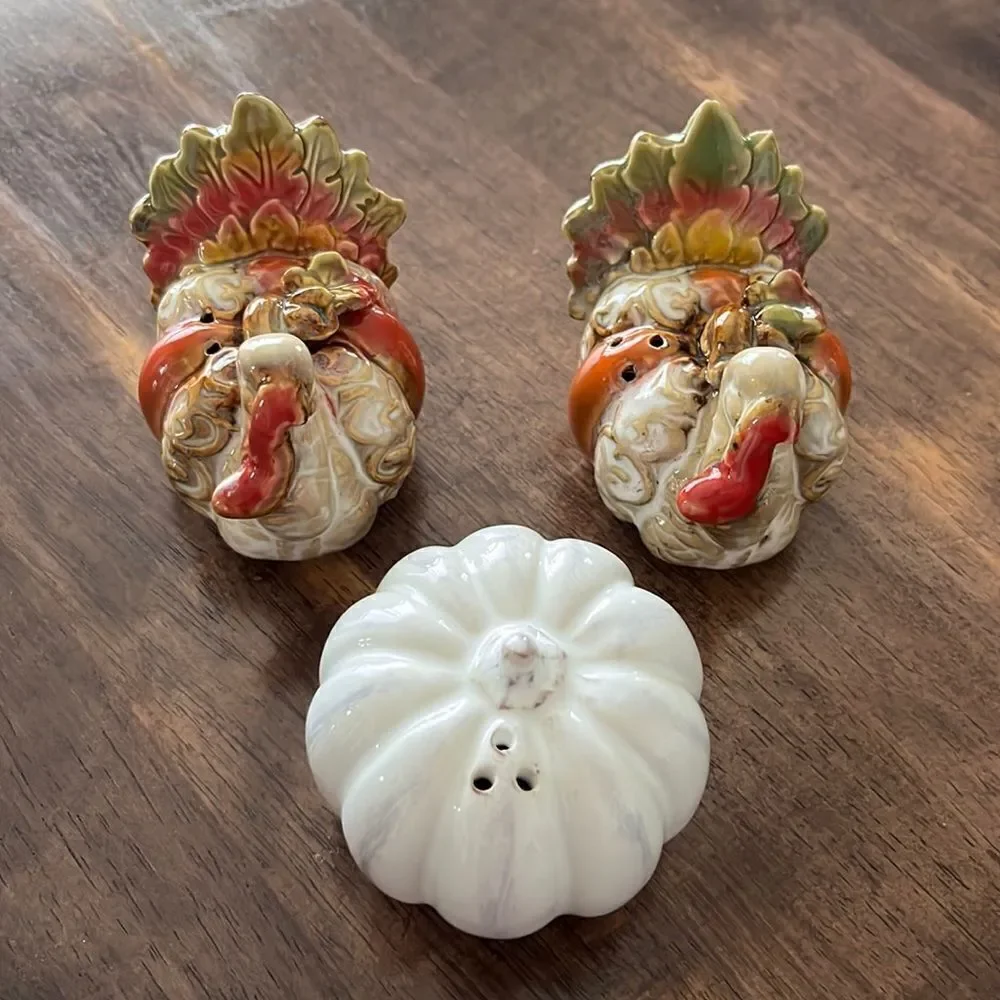 Set of 2 Turkey/1 Pumpkin Interchangeable Salt & Pepper Ceramic Painted Shakers